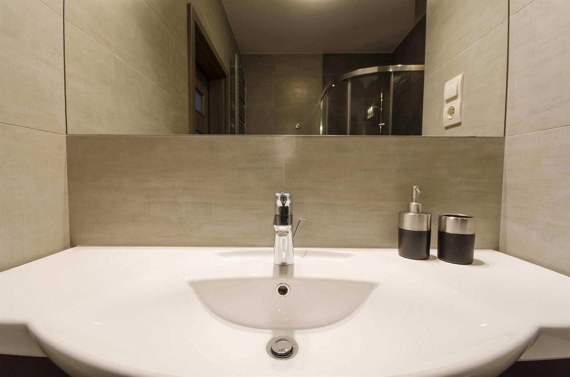 Angel City Center Krakow Aparthotel Zewnętrze zdjęcie