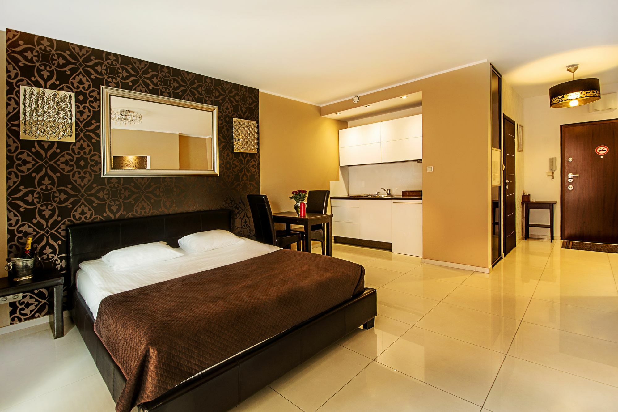 Angel City Center Krakow Aparthotel Zewnętrze zdjęcie